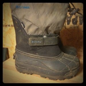 Kids Columbia snow boots